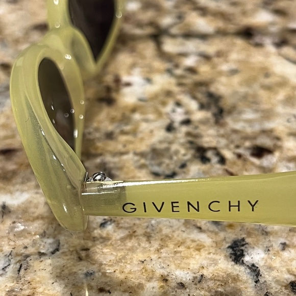 Vintage 90s Givenchy Sunglasses – Pale Chartreuse Oval Frames Designer Shades - Picture 1 of 9